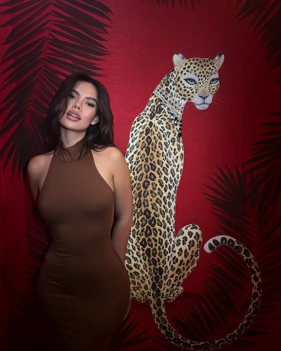 Adeline escort in London