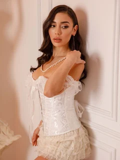 Adriana escort in London