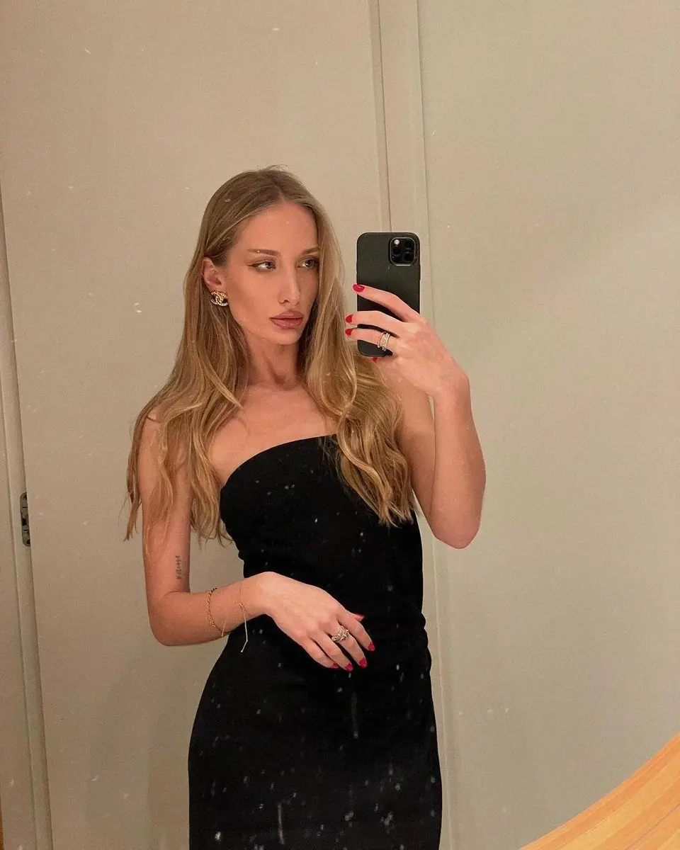April escort in London