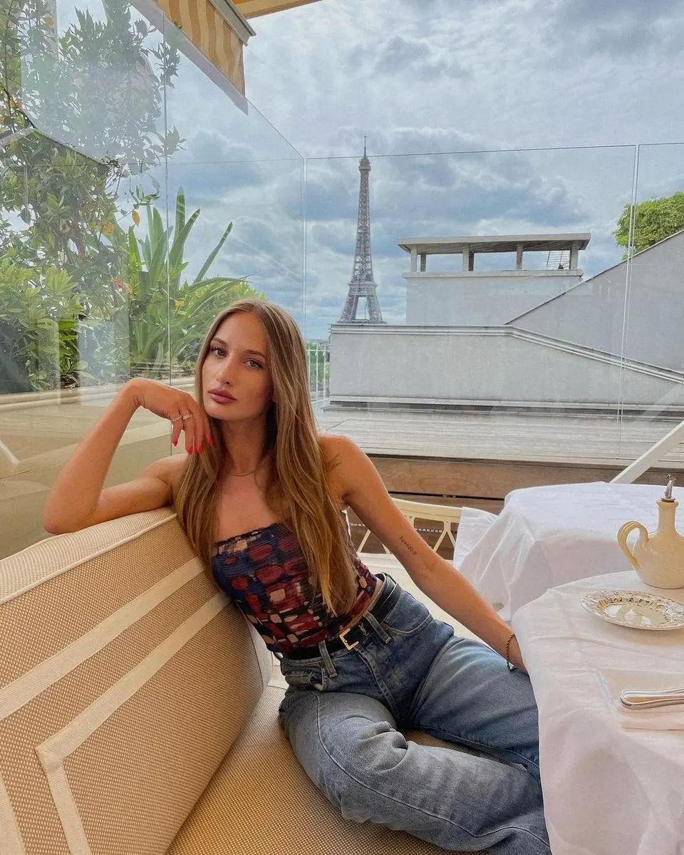 April escort in London