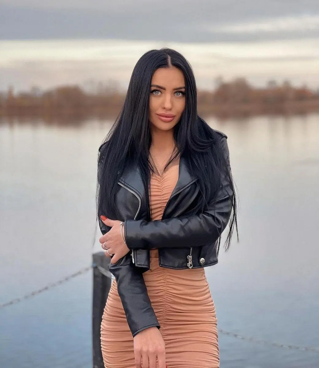 Camila escort in London