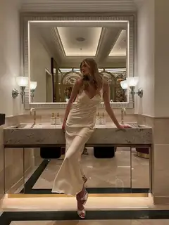 Caroline escort in London