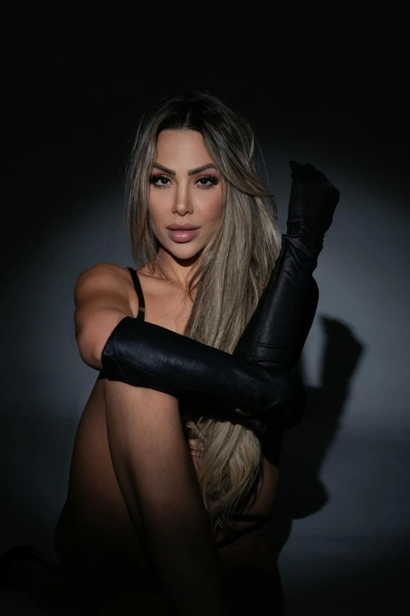 Dana escort in London