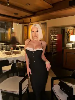 Eleanor escort in London