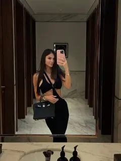 Eleanor escort in London