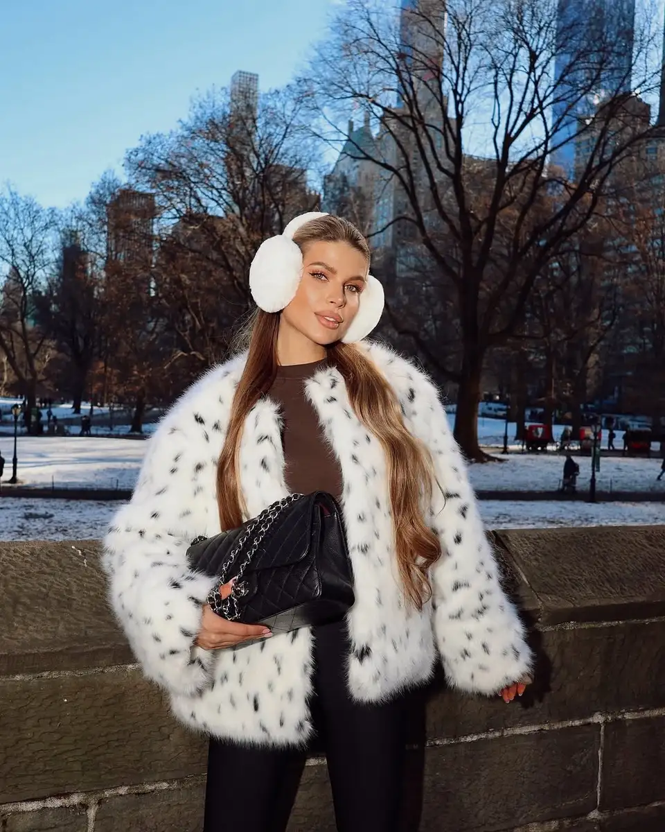Evelyn escort in London