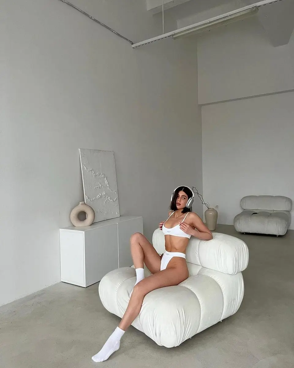 Hannah escort in London