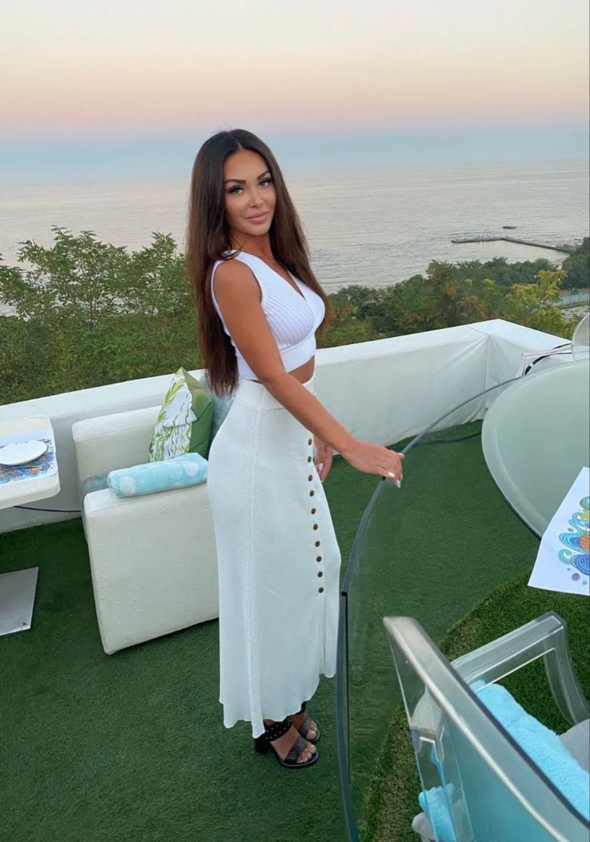 Katya escort in London