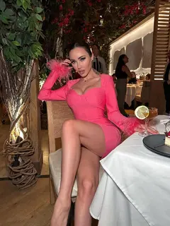 Keira escort in London