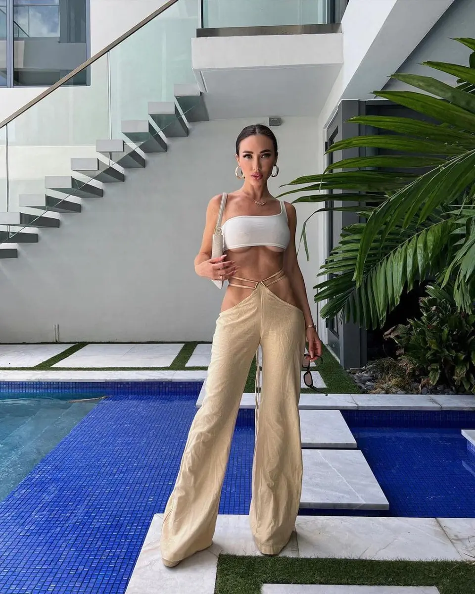Keira escort in London