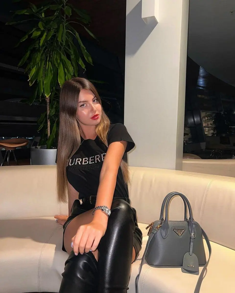 Nina escort in London