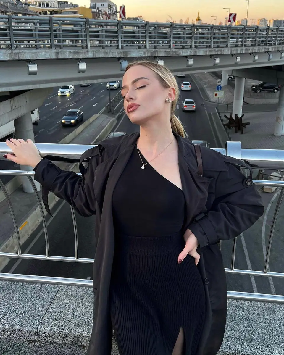 Rowan escort in London