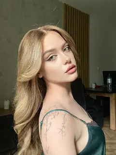 Rowan escort in London