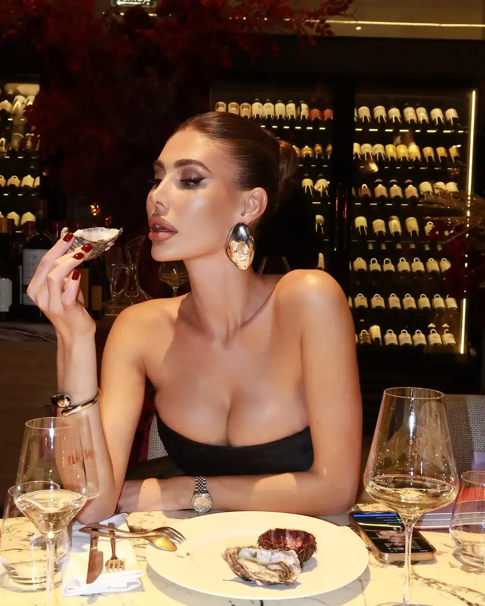 Seraphina escort in London