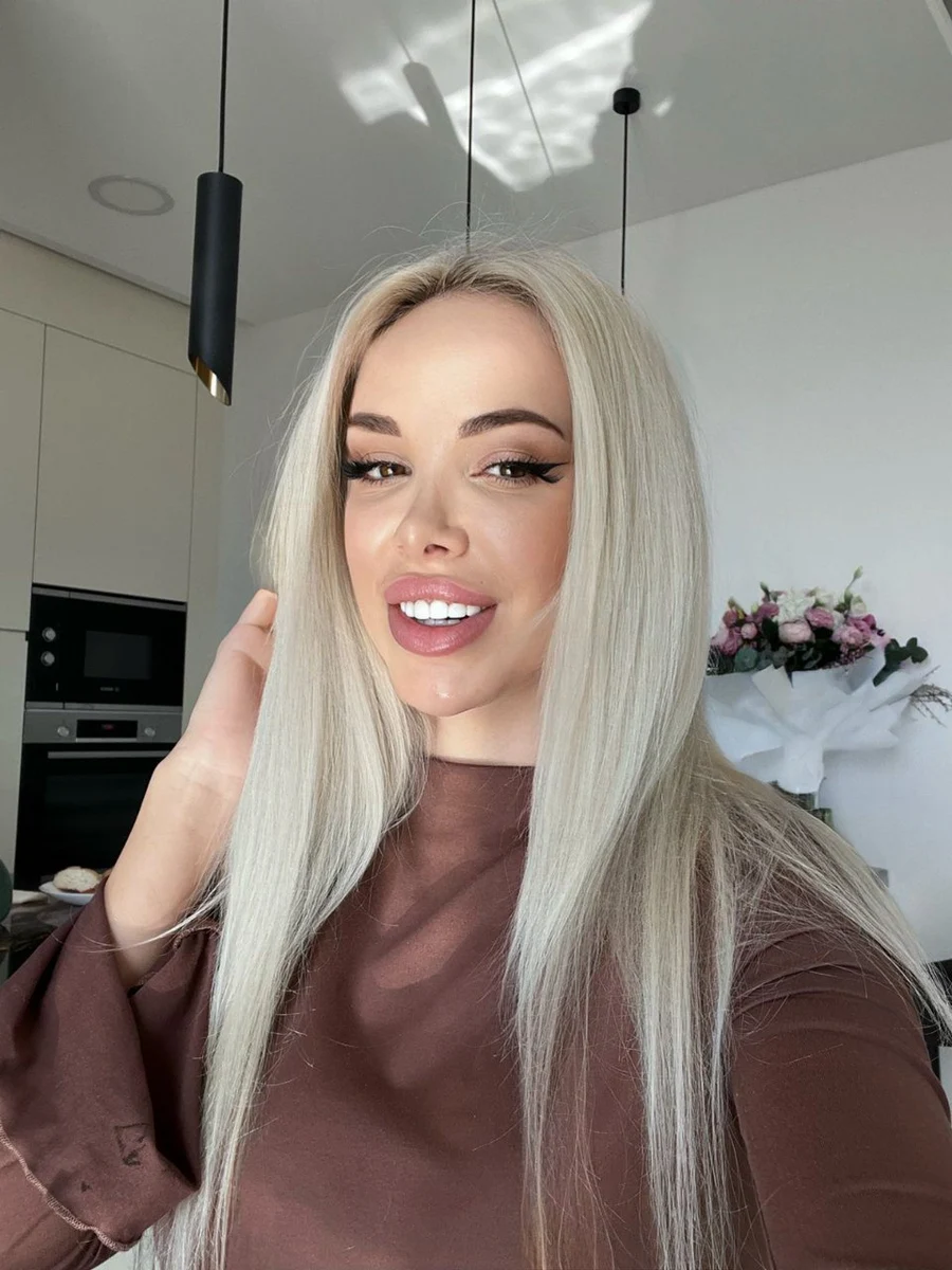 Viviana escort in London