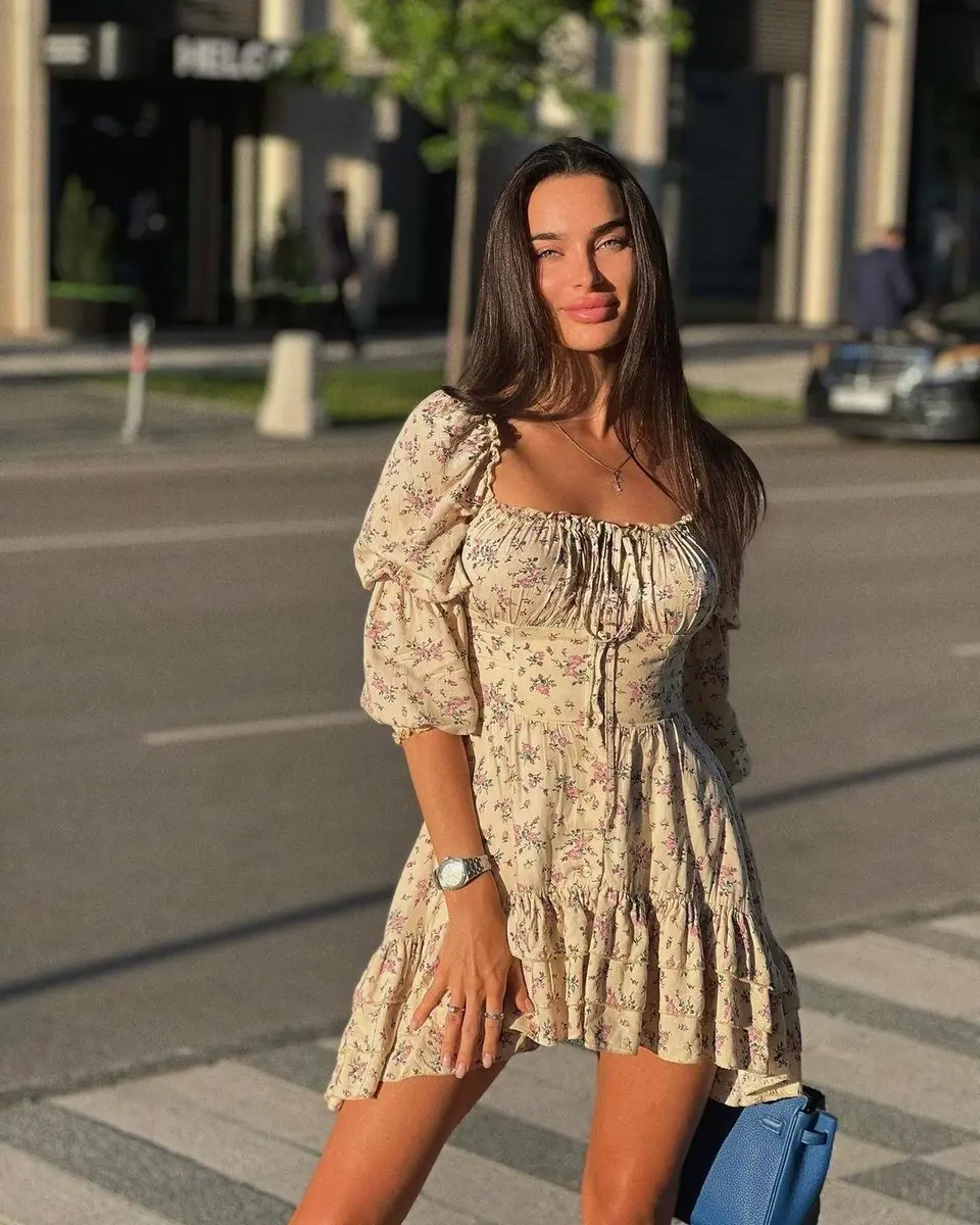 Willa escort in London